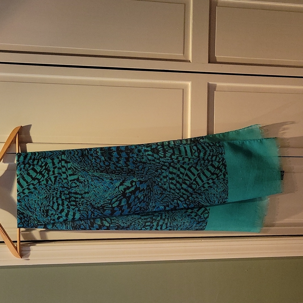 Sofia by Sofia Vergara scarf